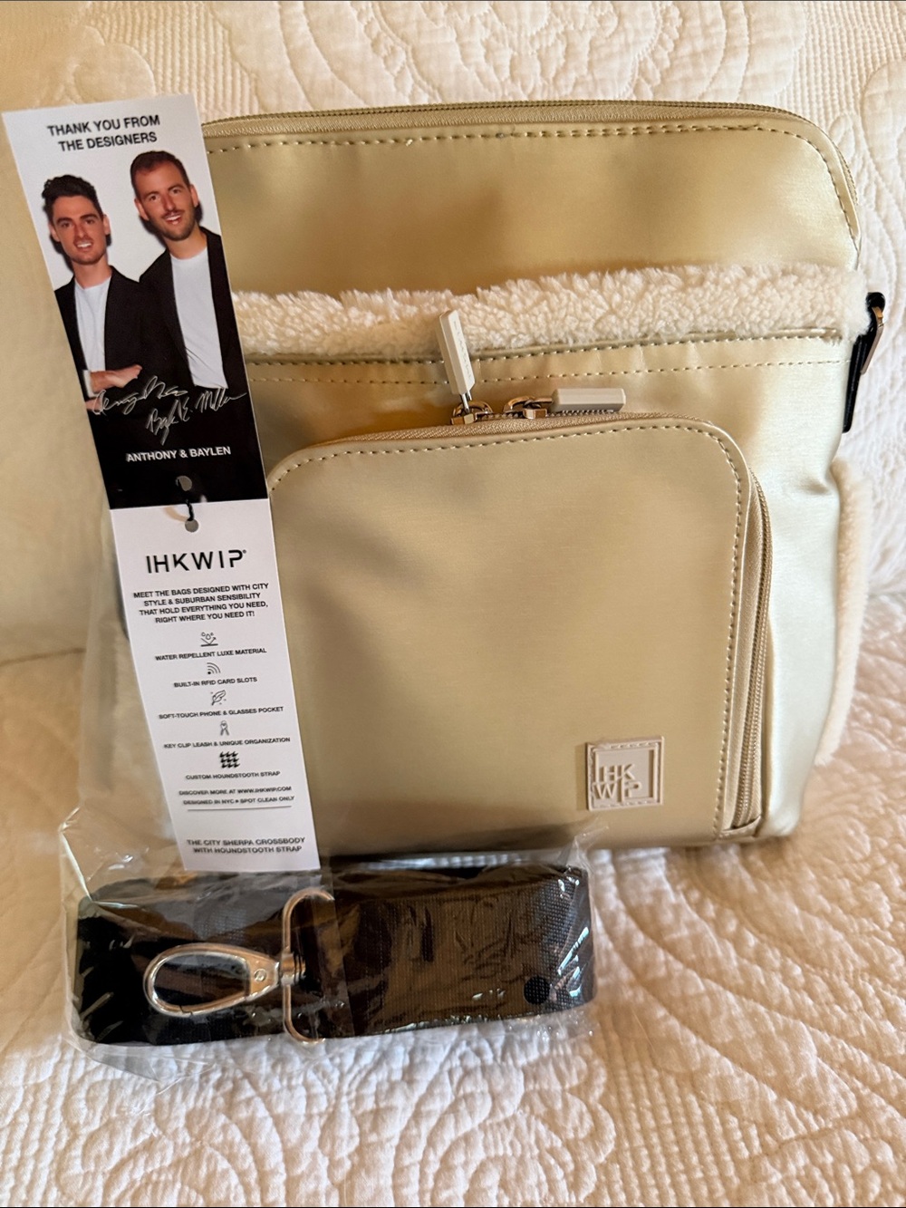 Gold Crossbody Bag with Shearling Trim - Picture 3 of 7